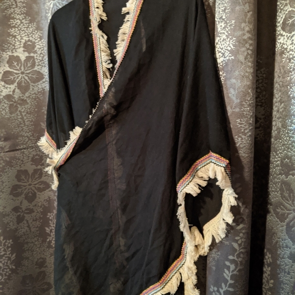 NWT Boho Chic Fringe Kimono - Picture 3 of 6